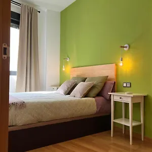  Apartment Amazing In The Heart Of Pool & Free Parking Spanien